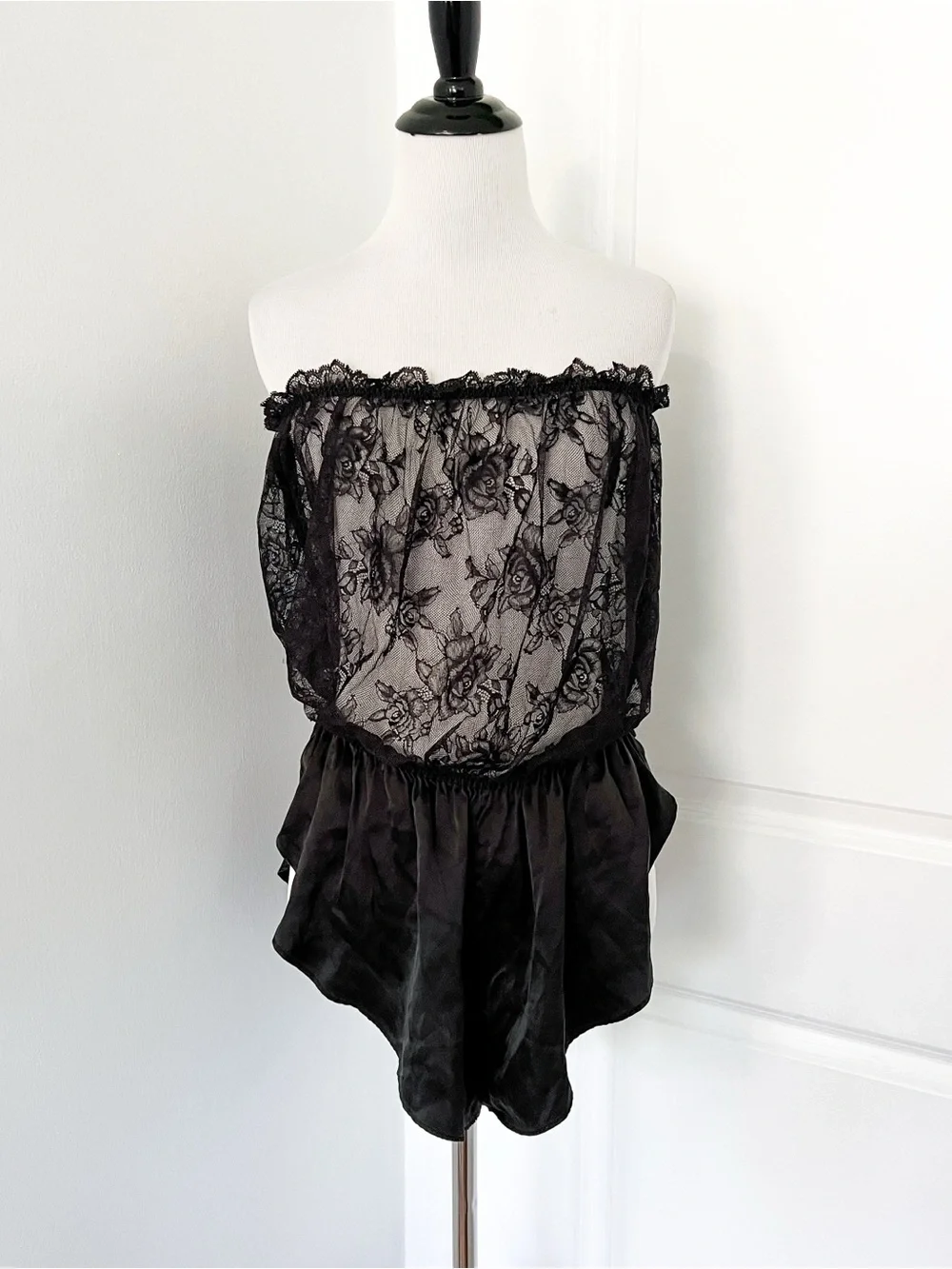 Victoria's Secret Archives Black Lace Strapless Romper Lingerie - Size XL